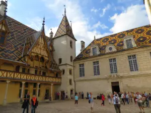 Beaune cruise port