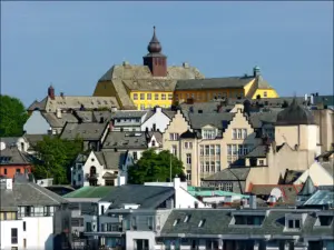 Ålesund Cruise Port Guide: Things to Do, Art Nouveau & Practical Tips
