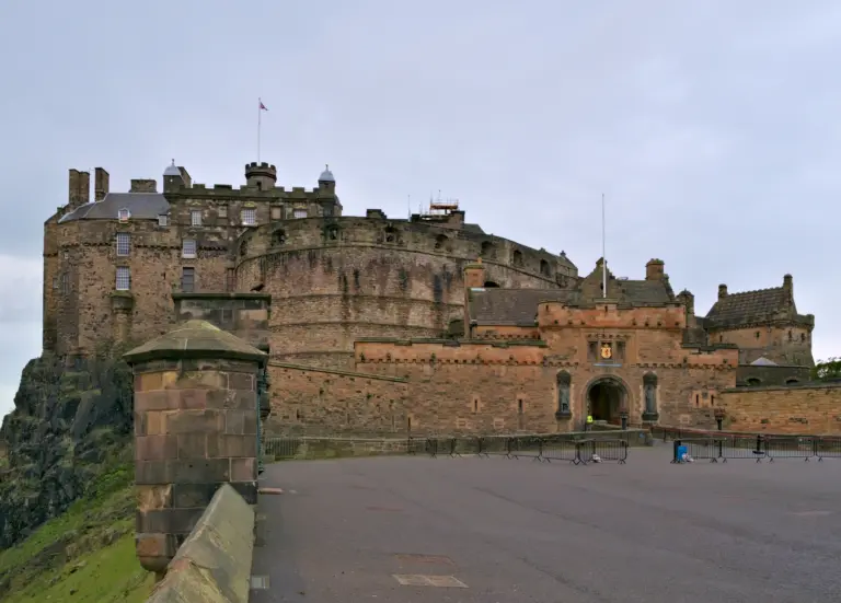 Edinburgh Cruise Port Guide: Things to Do, Walkability & Local Tips