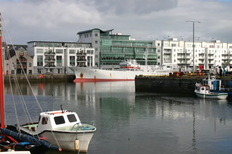 Galway Cruise Port Guide: Things to Do, Walkability & Local Tips