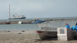 Gjoa Haven Cruise Port Guide: Things to Do, Walkability & Arctic Tips
