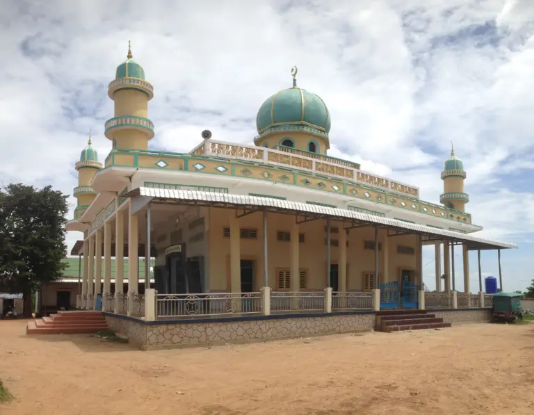 Koh Chen Cruise Port Guide: Transport, Getting Around & What to Expect