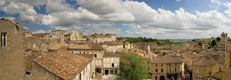 Saint-Émilion Cruise Port Guide: Things to Do, Wine Tasting & What to Expect