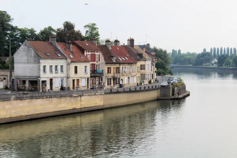 Pont Sainte-Maxence Cruise Port Guide: Things to Do & Practical Tips