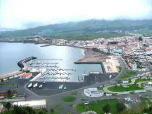 Praia da Vitoria Cruise Port Guide: Things to Do & Practical Tips