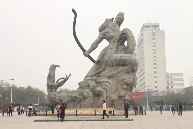 Yueyang Cruise Port Guide: Getting Around & What to Do