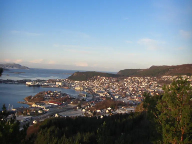 Ulsteinvik Cruise Port Guide: Things to Do & Practical Tips