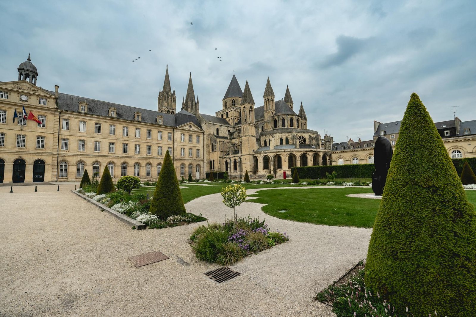 Sleepy Rhône Village or Hidden Gem? What Cruisers Really Find in Saint-Etienne-des-Sorts