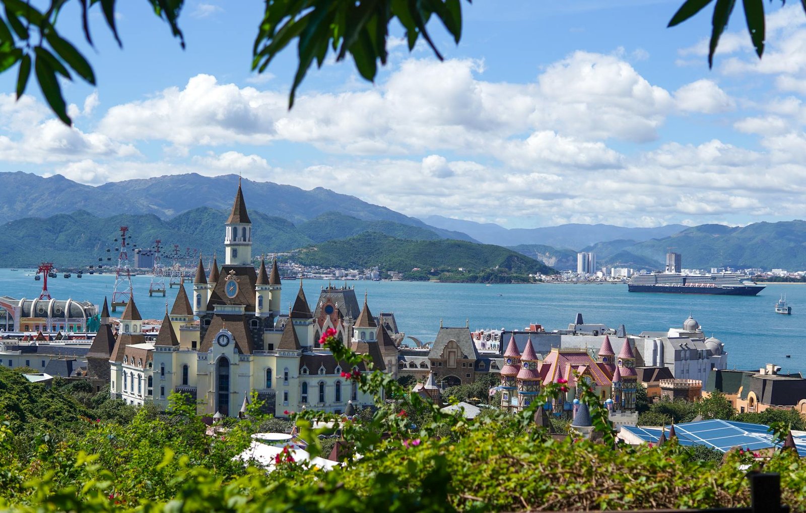 Long Khanh Island: Ha Long Bay’s Hidden Gem Ashore