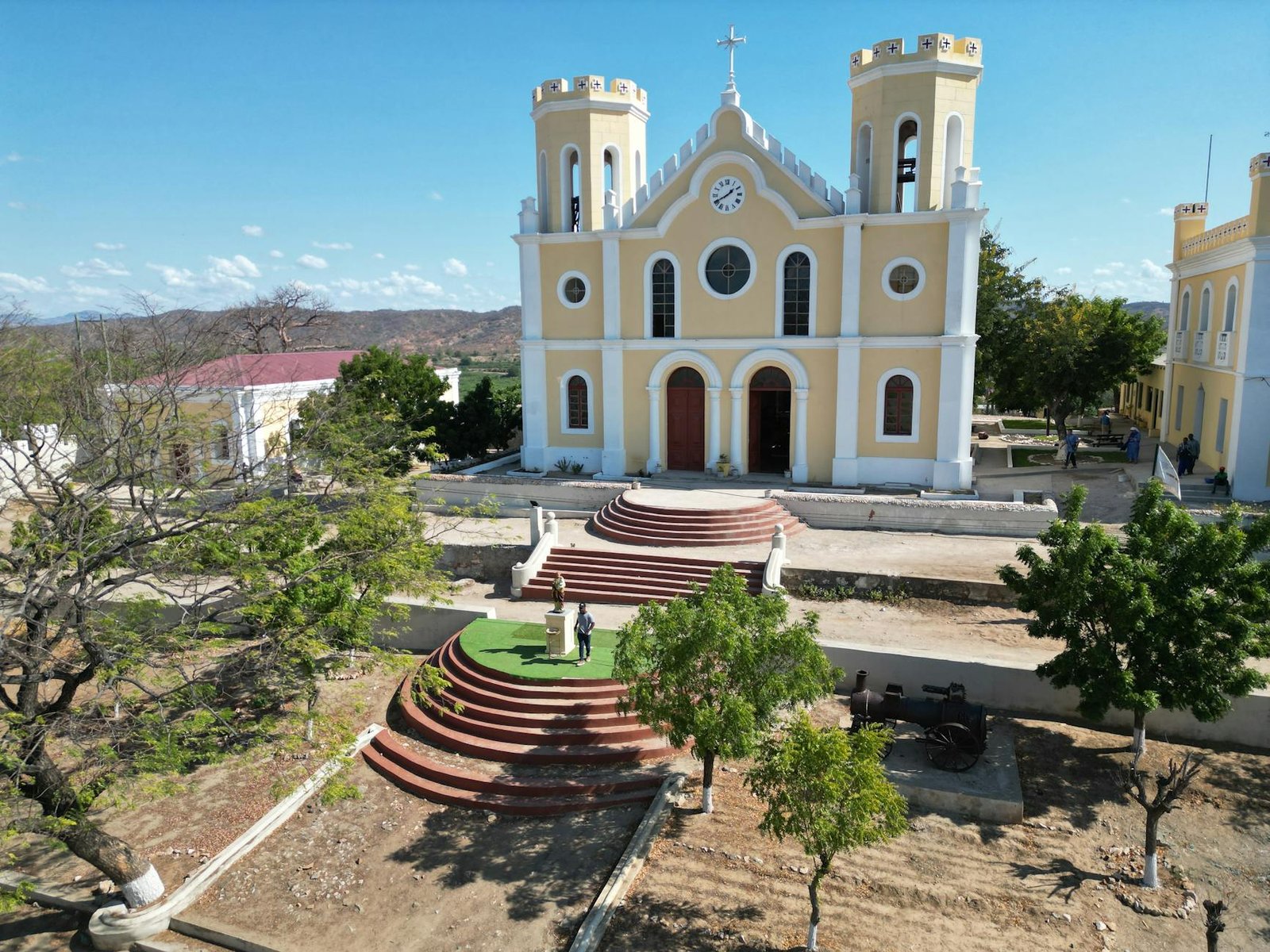 Where the Turquoise Meets the Wild: Arriving at Pomene, Mozambique by Ship