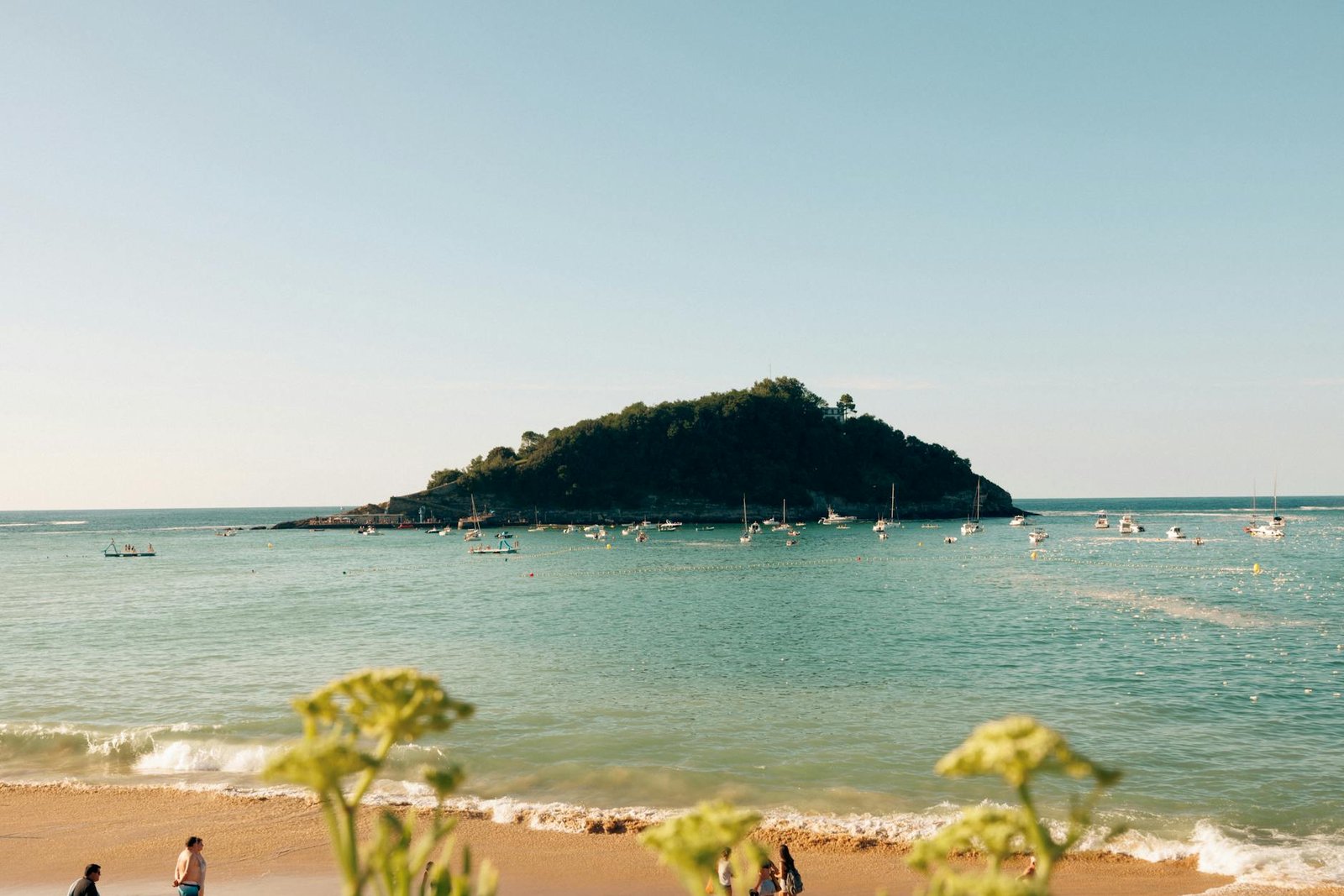 Where Floating Villages Meet Caribbean Waters: Discovering Islas de San Bernardo, Colombia