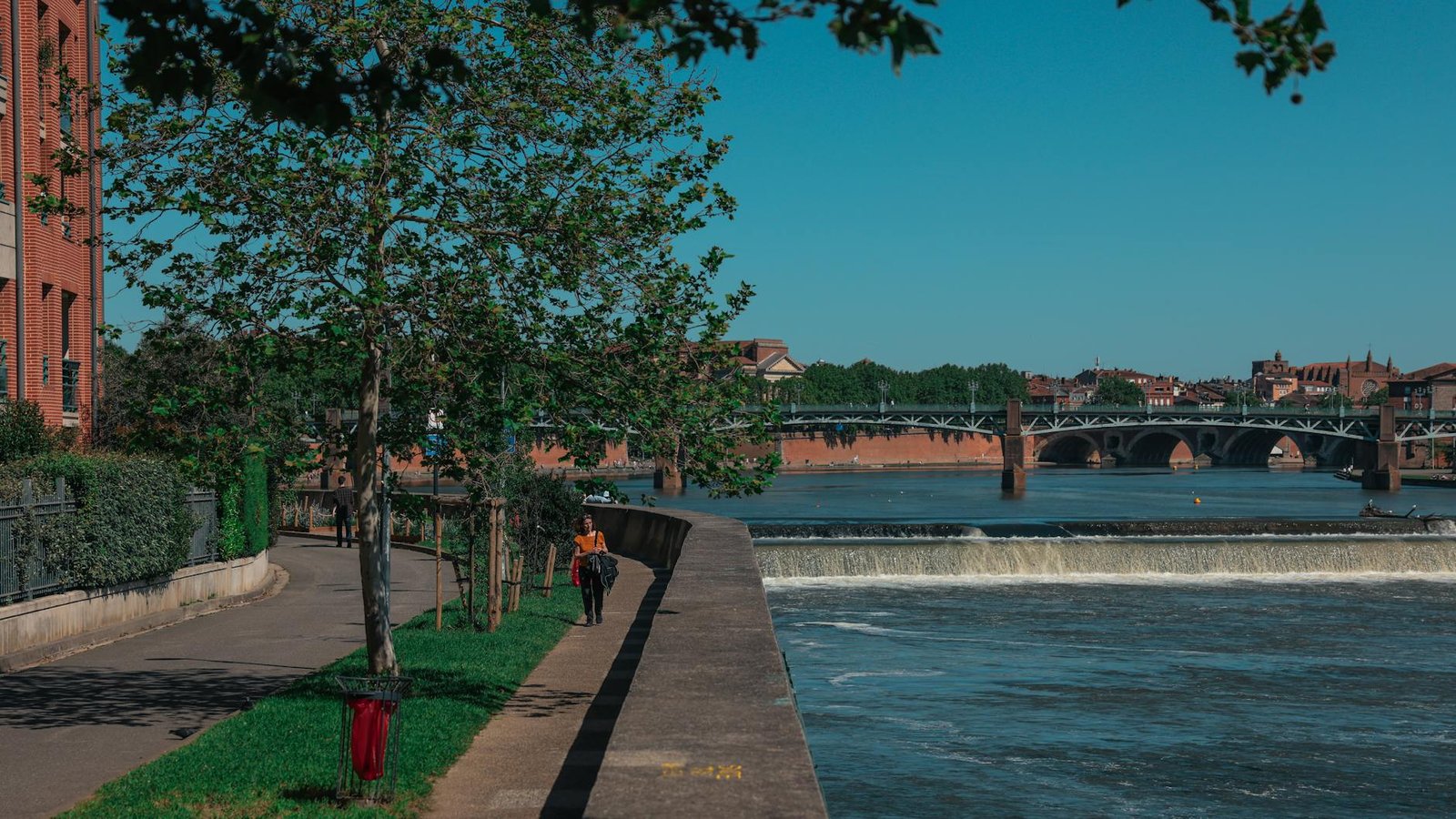 Small Town, Big Secrets: What Cadillac-sur-Garonne Delivers Beyond the Postcard