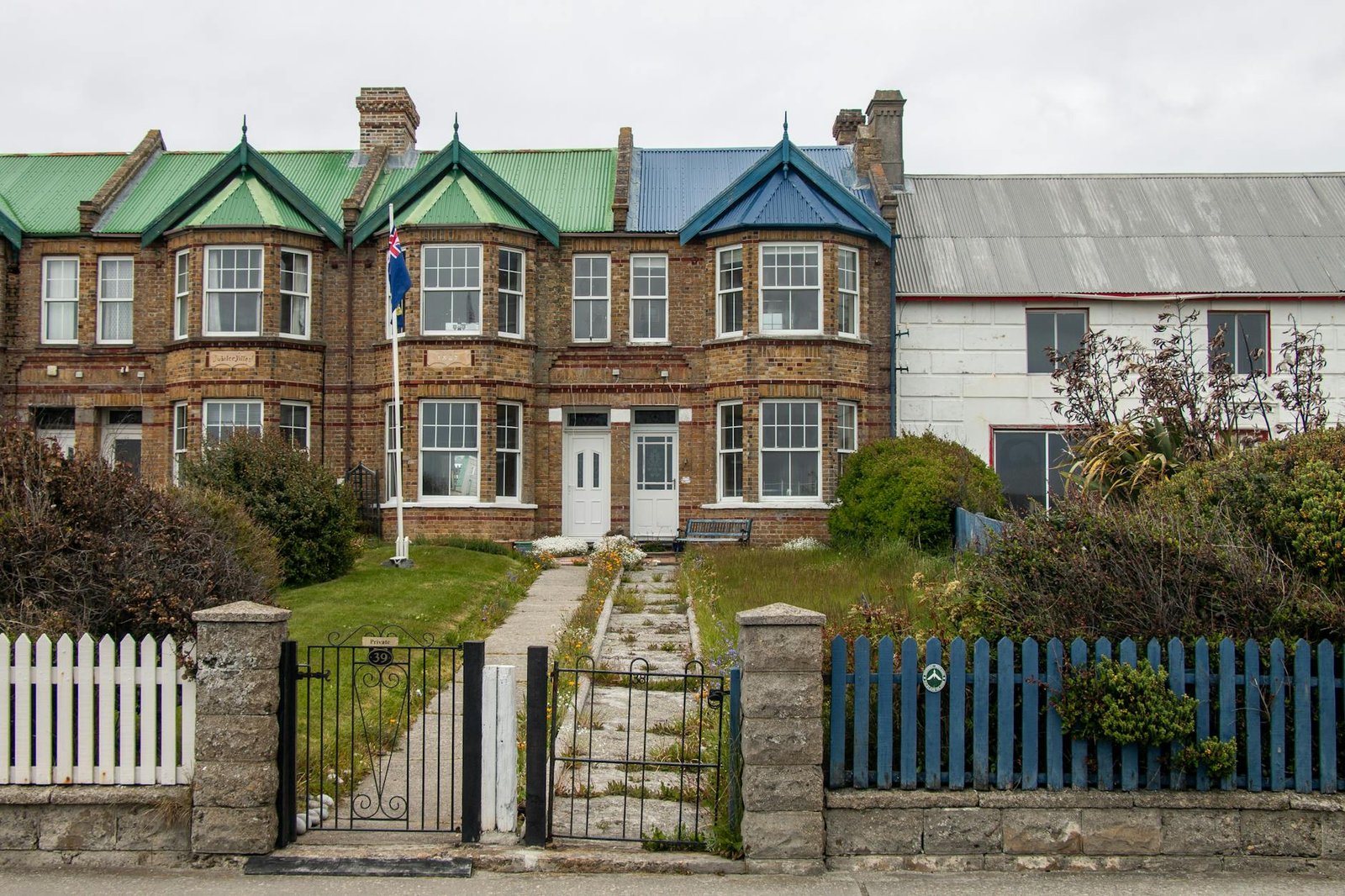 Where the Wind Speaks First: Arriving at West Falkland by Ship
