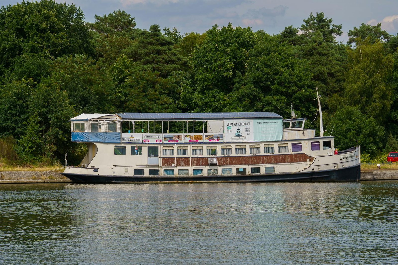 What Is There Actually to Do in Antoing When Your River Cruise Docks Here?