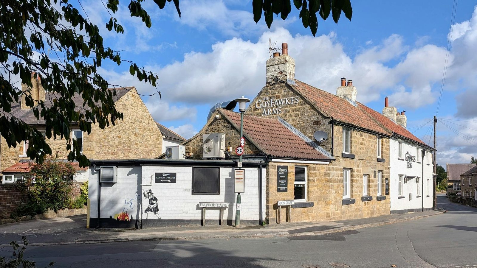 Making Every Minute Count at Guy Fawkes Island, Galápagos