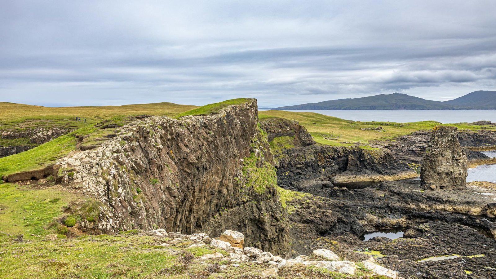 Mist on the Water, Whisky in the Air: Arriving at the Isle of Eriskay by Ship