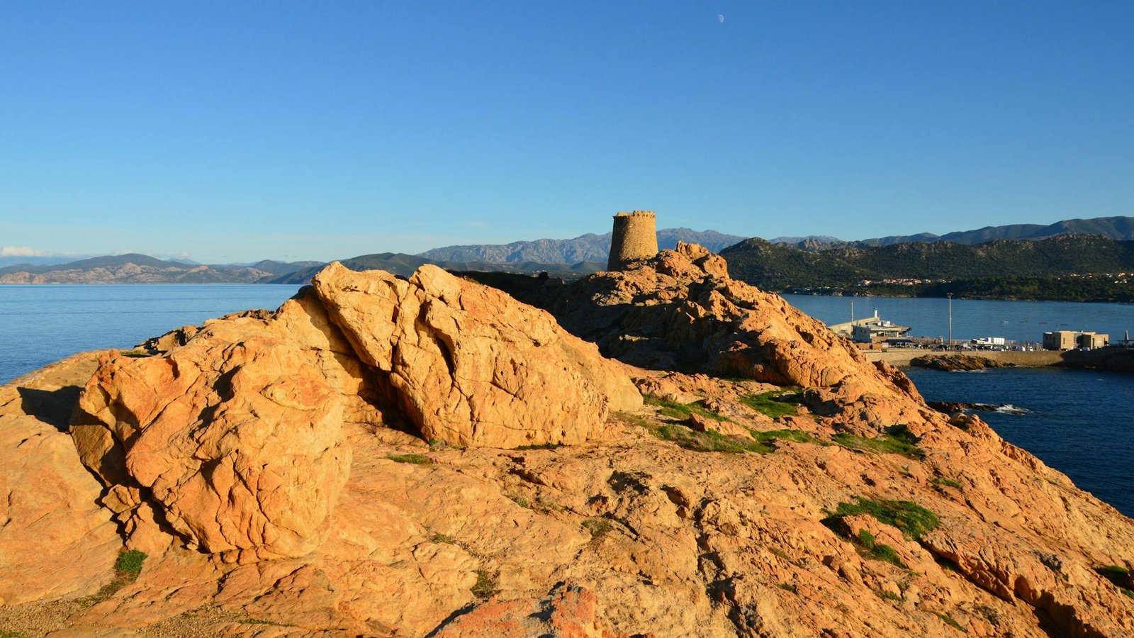 How to Spend a Shore Day in Île Rousse, Corsica: Real Transport Costs, Best Beaches, and What Not to Miss