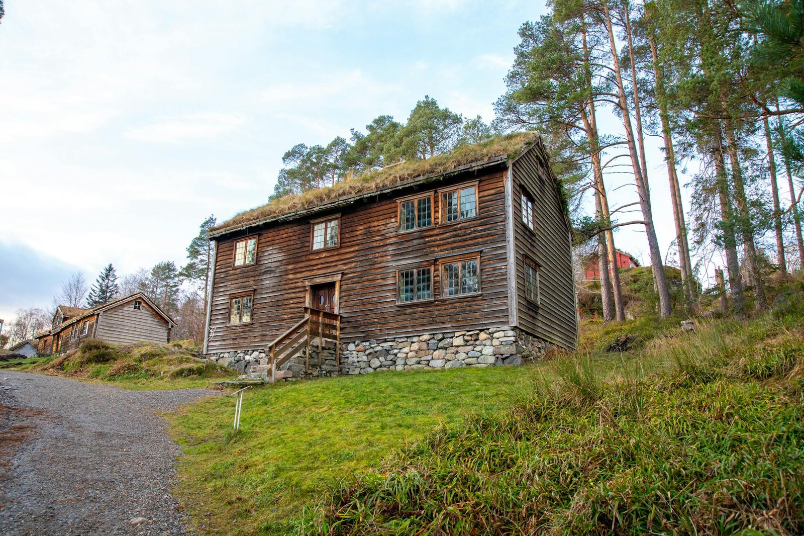 They Come for a Quick Fjord Photo — They Leave Wondering Why No One Told Them About Hjørundfjord