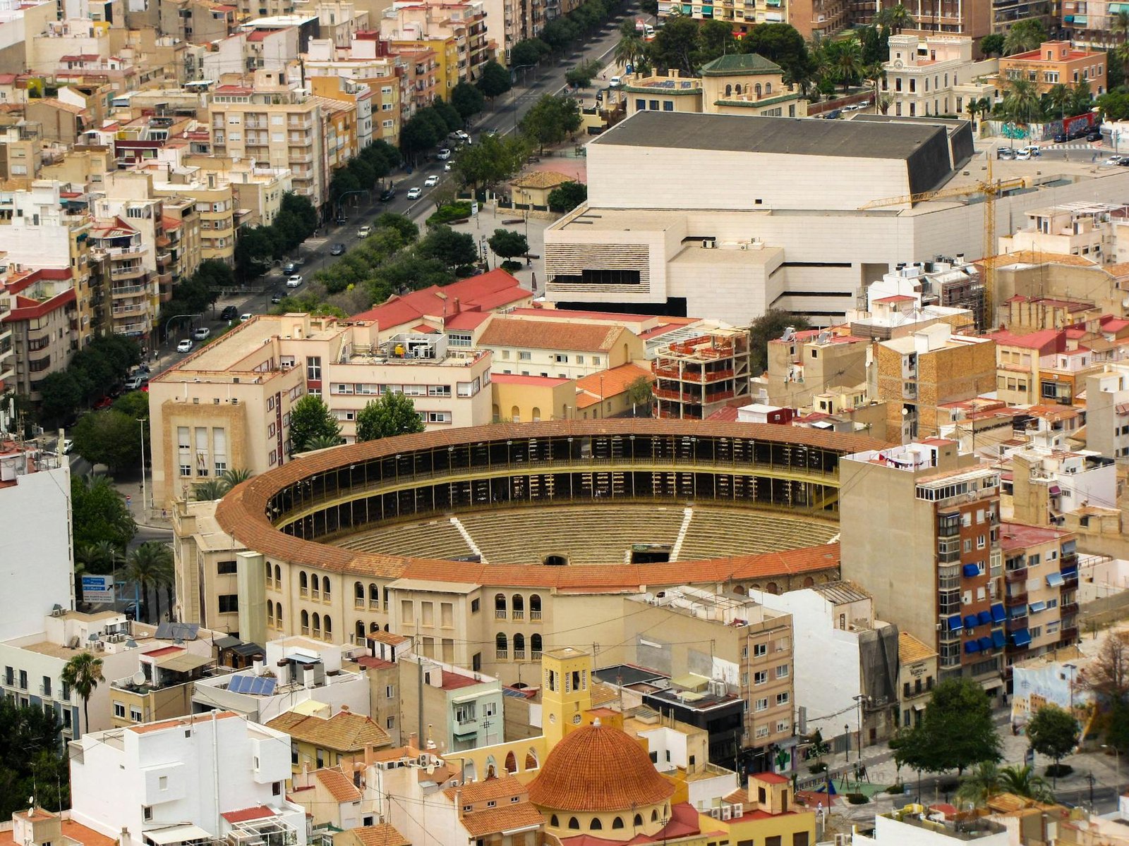 Sun, Sand and Castles: What Cruise Visitors Expect in Alicante — And What Actually Steals Their Heart