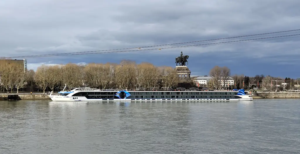 Romance along the Danube